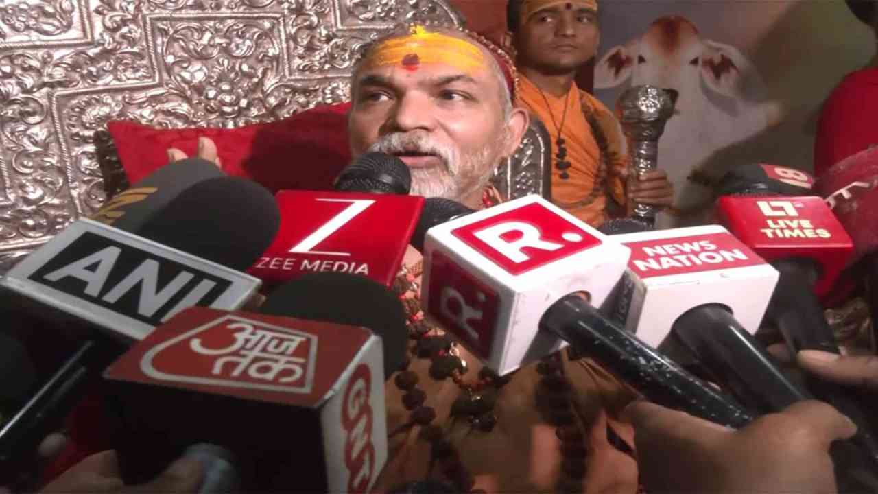 कथित यौन उत्पीड़न मामले में UP पुलिस स्वामी अविमुक्तेश्वरानंद को गिरफ़्तार करने पहुंची