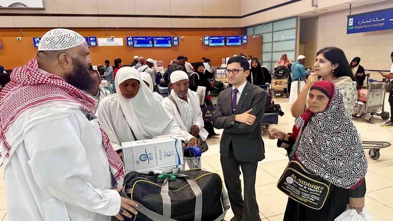 पश्चिम एशिया संकट के बीच MEA ने बनाया स्पेशल कंट्रोल रूम, हेल्पलाइन नंबर जारी किए...