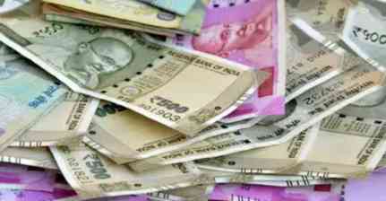 तेल कीमतों में उछाल और युद्ध तनाव के बीच रुपया 93.94 के रिकॉर्ड निचले स्तर पर गिरा...