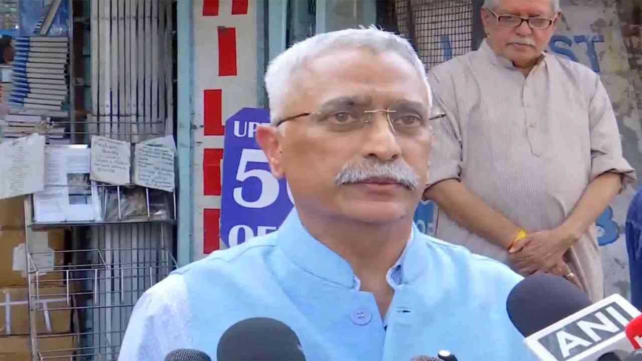 'चक्क दे फट्टे' से INS खुकरी तक: पूर्व सेना प्रमुख नरवणे ने नई किताब में लिखीं दिलचस्प कहानियां...