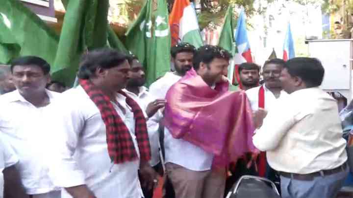 तमिलनाडु चुनाव: विल्लिवक्कम में डीएमके उम्मीदवार कार्तिक मोहन का डोर-टू-डोर कैंपेन...