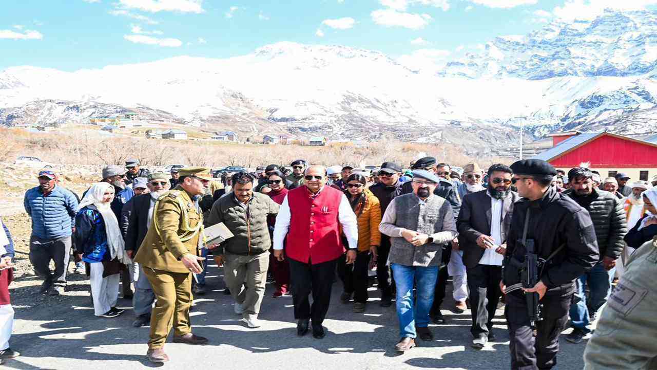 लद्दाख के लोगों की पुरानी मांग पूरी, 5 नए जिलों के गठन पर लगी मुहर...