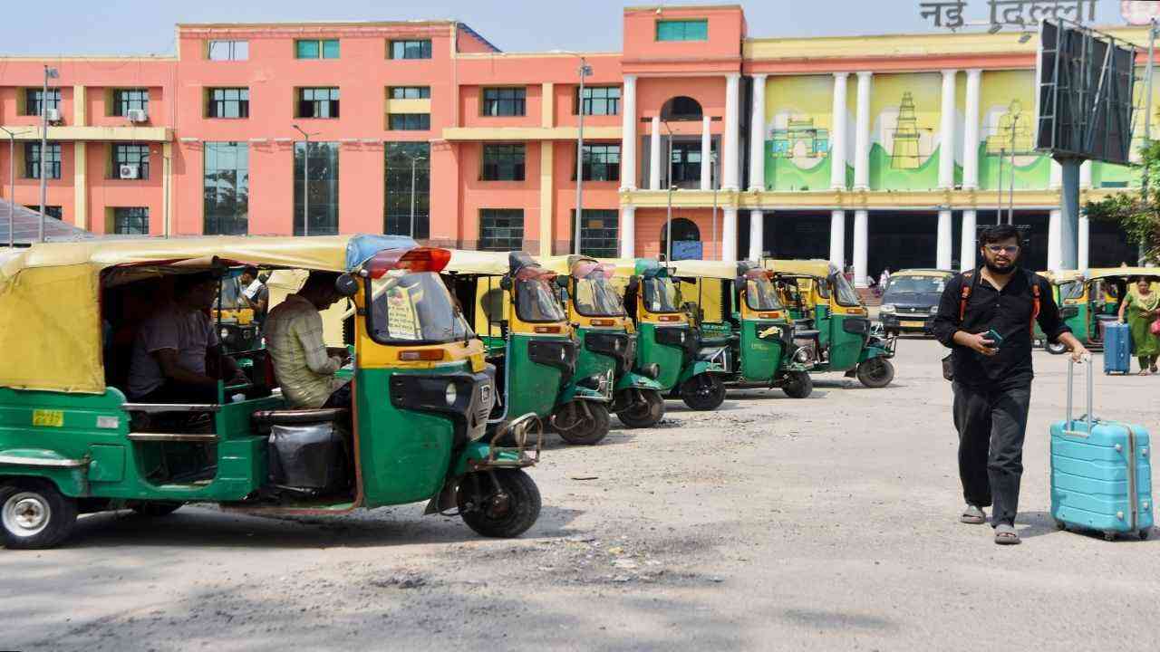 दिल्ली-NCR में 21 मई से टैक्सी और ऑटो चालकों की तीन दिन की हड़ताल