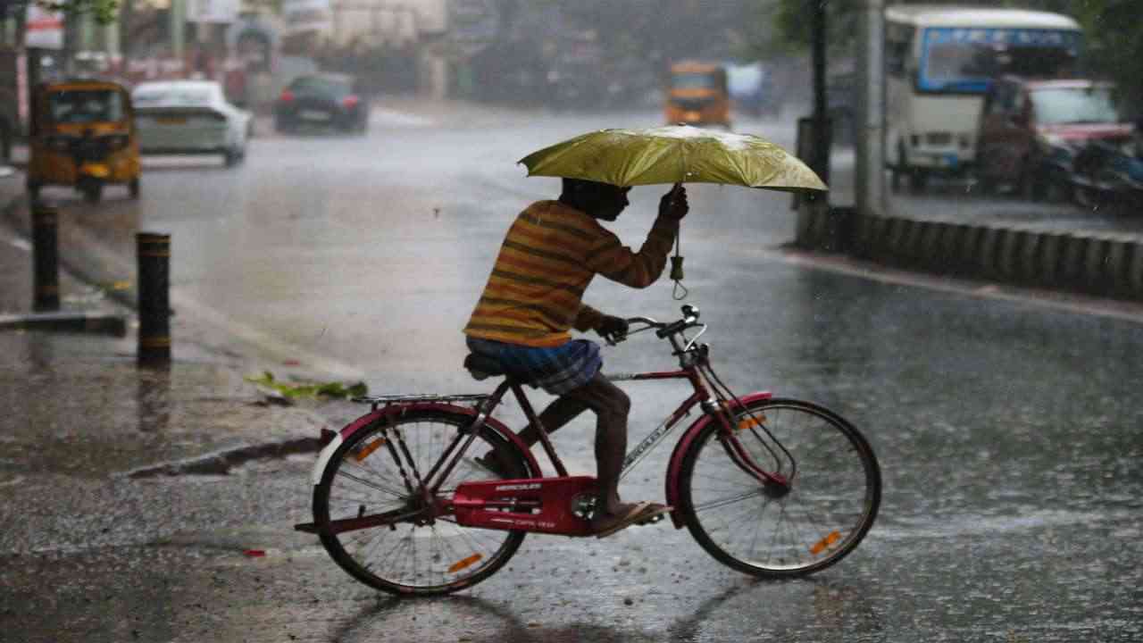 दिल्ली-एनसीआर में बारिश और तेज हवाओं का अलर्ट