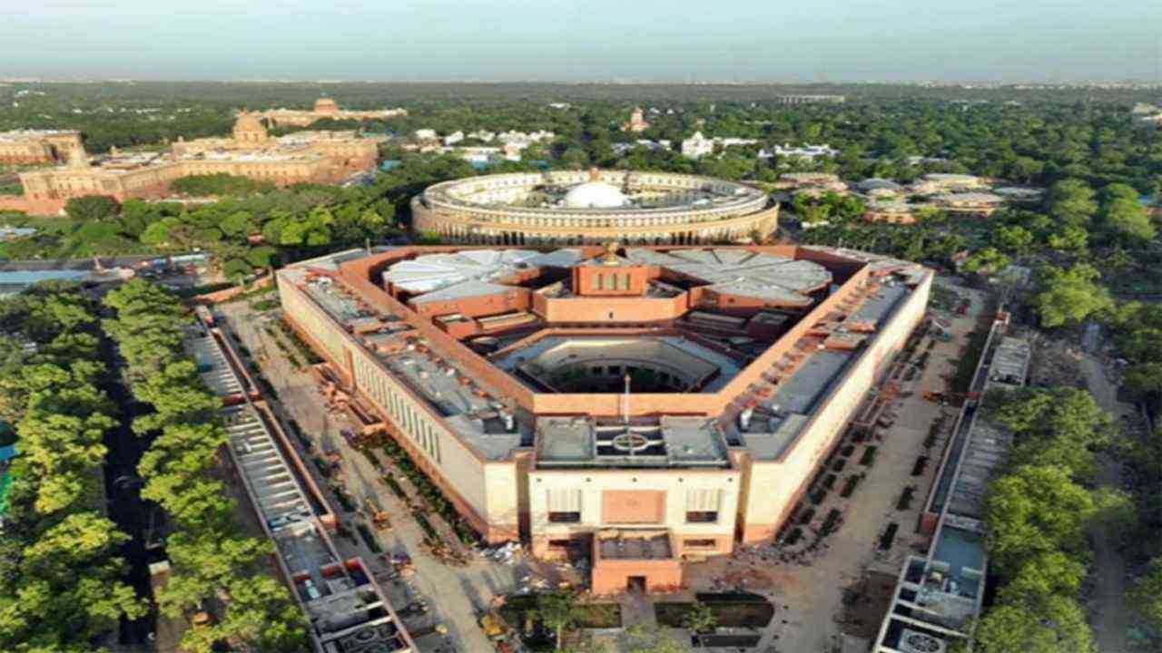 NEET-UG पेपर लीक पर संसद की स्थायी समिति की अहम बैठक आज