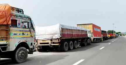 घरेलू मांग से बढ़ी कमर्शियल वाहनों की बिक्री, निर्यात में गिरावट