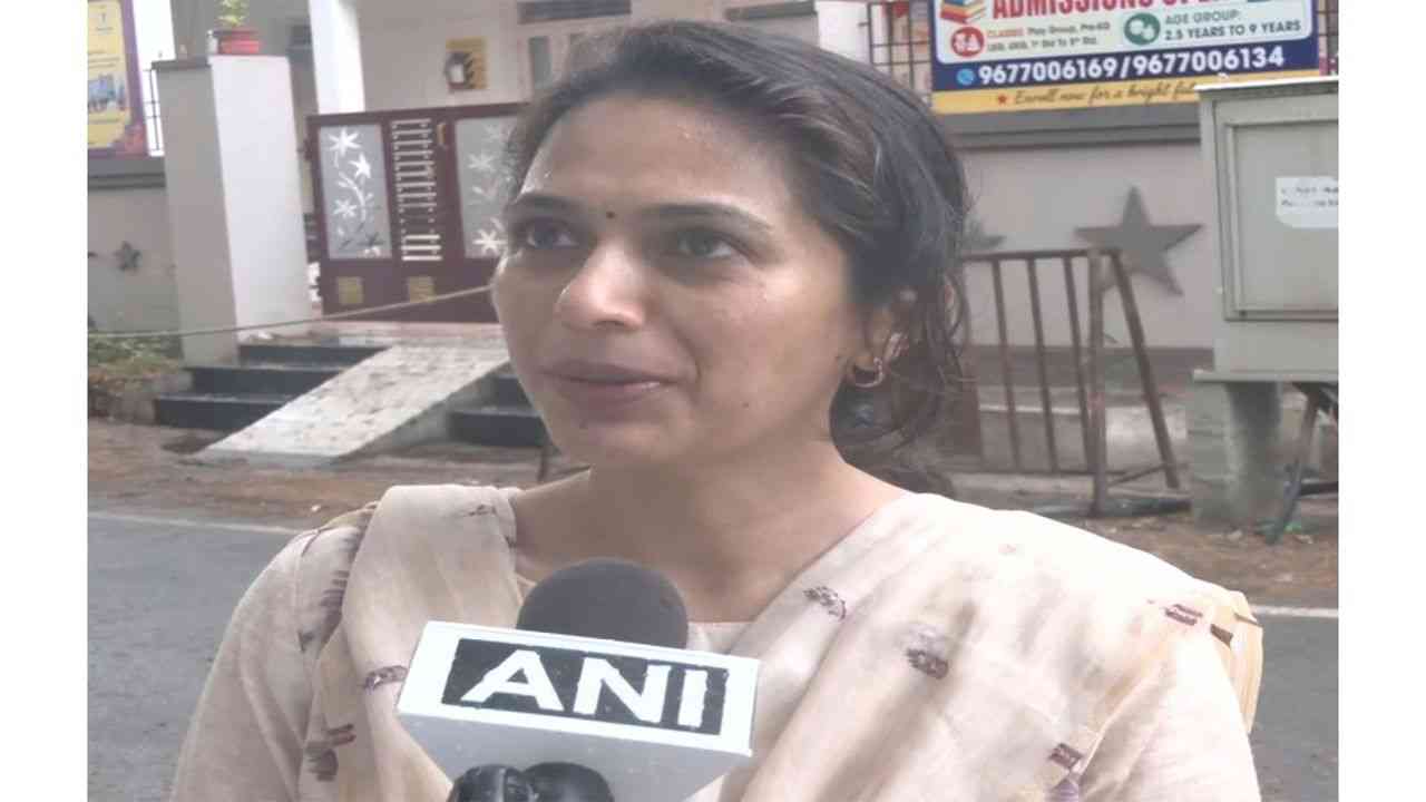 तमिलनाडु में सरकार गठन को लेकर हलचल तेज, VCK से समर्थन मांग रही TVK