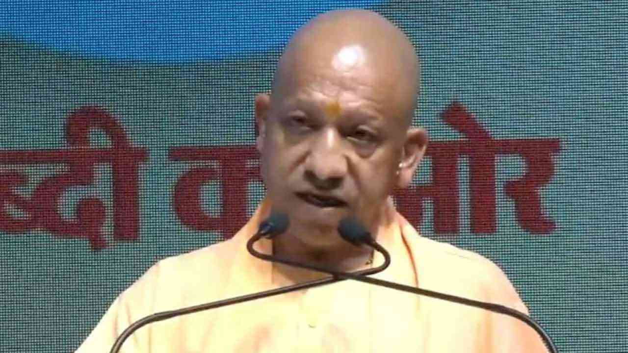 “कानून से ऊपर कोई नहीं”, सार्वजनिक स्थानों पर नमाज विवाद को लेकर योगी सरकार सख्त