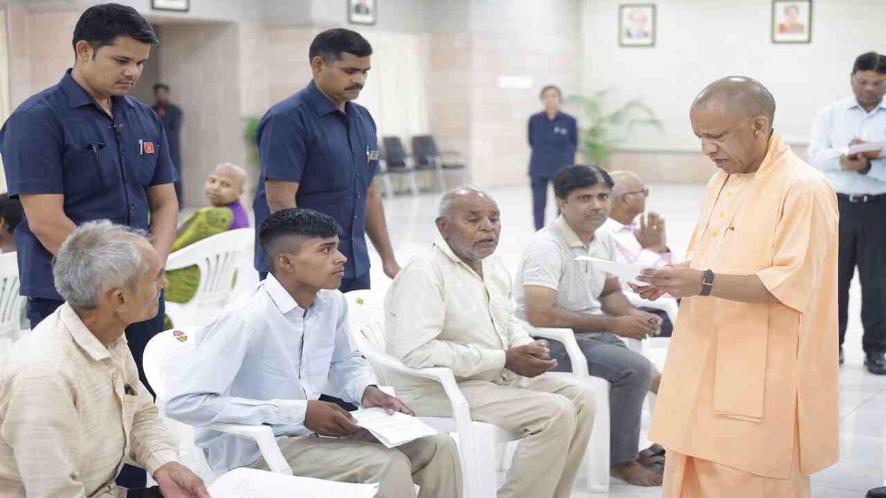 अतिक्रमण कतई बर्दाश्त नहीं, आरोपियों पर तत्काल करें कार्रवाईः मुख्यमंत्री
