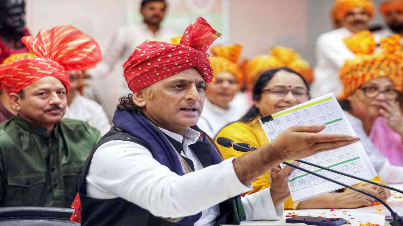 पेपर लीक के खिलाफ सपा का बड़ा अभियान, अखिलेश यादव ने शुरू किया 'विजन इंडिया'