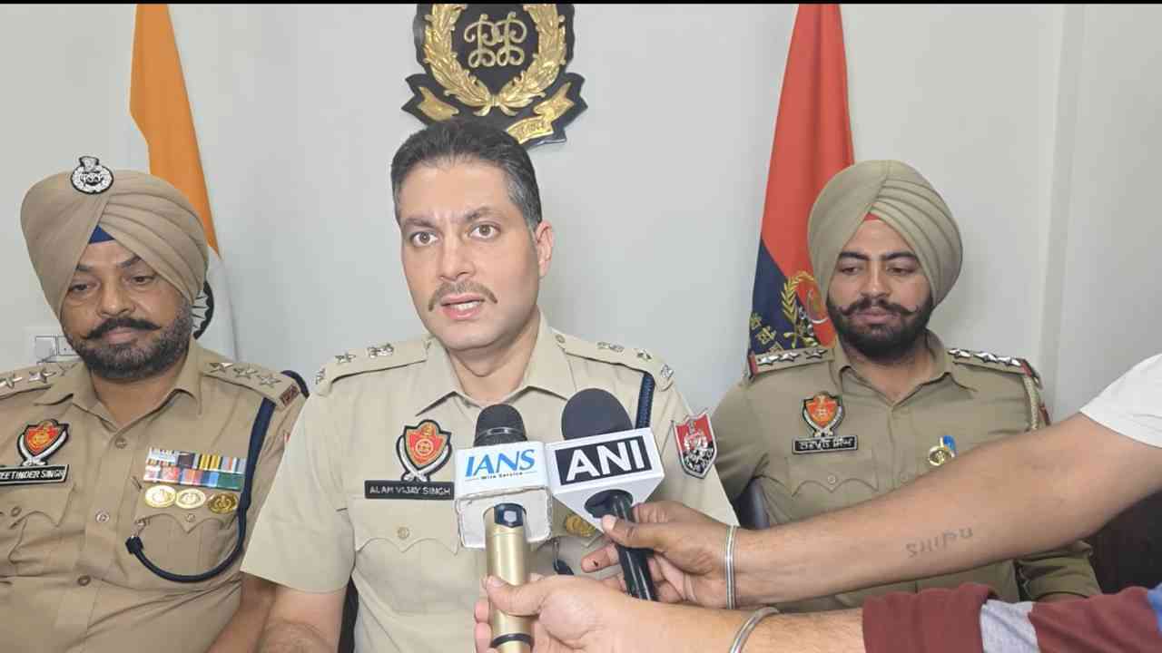 अमृतसर पुलिस ने अंतरराष्ट्रीय ड्रोन हथियार तस्करी गिरोह का किया भंडाफोड़, 4 आरोपी गिरफ्तार