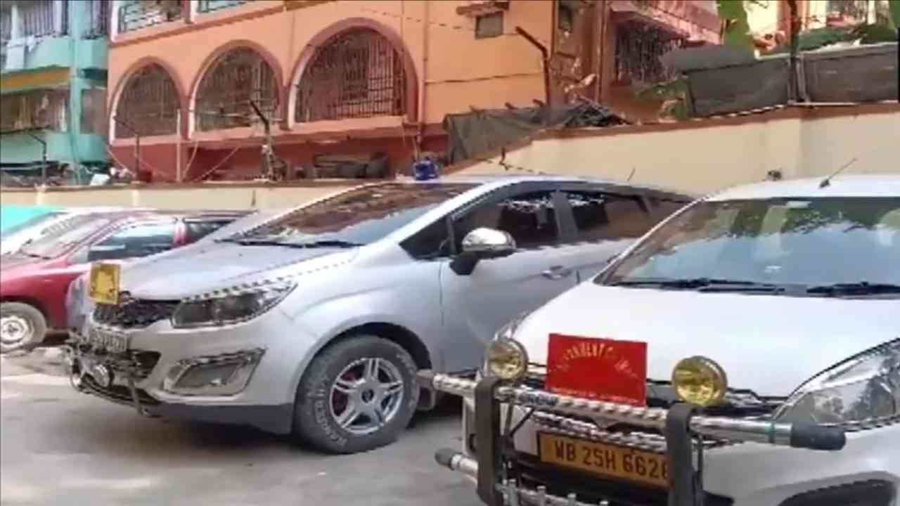 नगरपालिका भर्ती घोटाले में TMC विधायक मदन मित्रा के ठिकानों पर ED की छापेमारी...