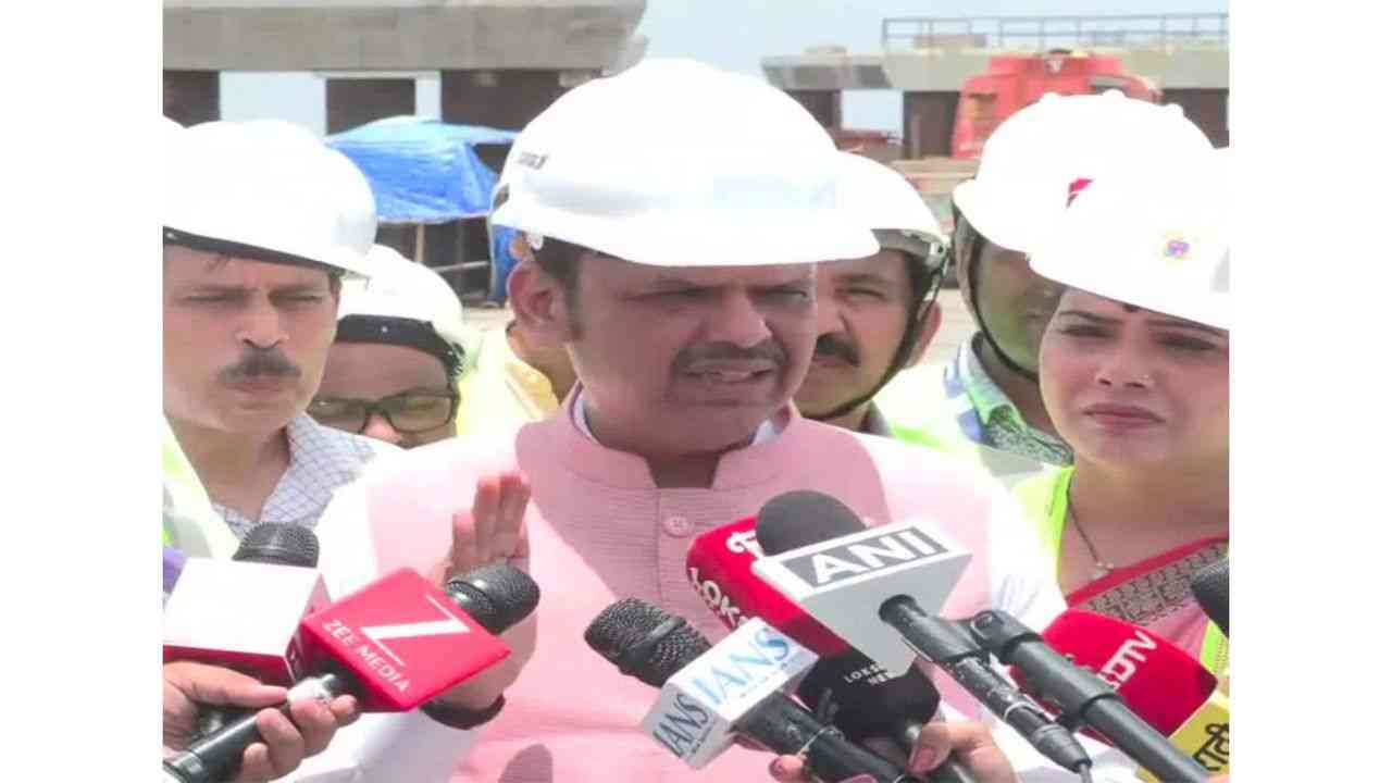 मातोश्री में उद्धव ठाकरे की अहम बैठक, 'ऑपरेशन टाइगर' पर गरमाई महाराष्ट्र की राजनीति