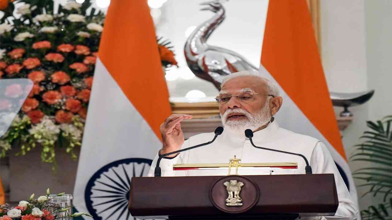 मालवीय नगर अग्निकांड: मृतकों के परिजनों को 2 लाख रुपये की सहायता राशि, पीएम मोदी का ऐलान