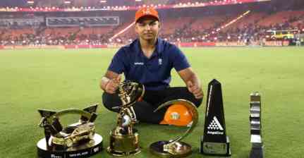 15 साल के वैभव सूर्यवंशी का IPL में तूफान, रिकॉर्ड्स के आगे इतिहास भी पड़ा छोटा