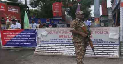 J-K: Amarnath Yatra temporarily suspended on Pahalgam, Baltal routes amid weather alert