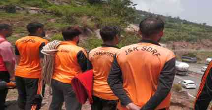 J-K SDRF sets up 24x7 emergency camp on Jammu-Srinagar NH for Amarnath Yatra
