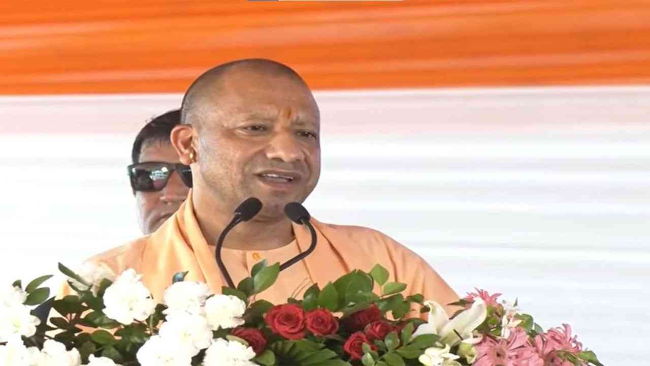बांदा में सीएम योगी का बड़ा ऐलान, बोले- बुंदेलखंड को बनाएंगे 'धरती का स्वर्ग'