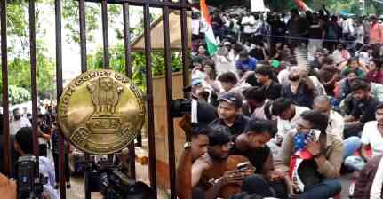 प्रदर्शनकारियों की वीडियोग्राफी पर विवाद, केंद्र ने कहा- हर प्रदर्शन में होती है रिकॉर्डिंग