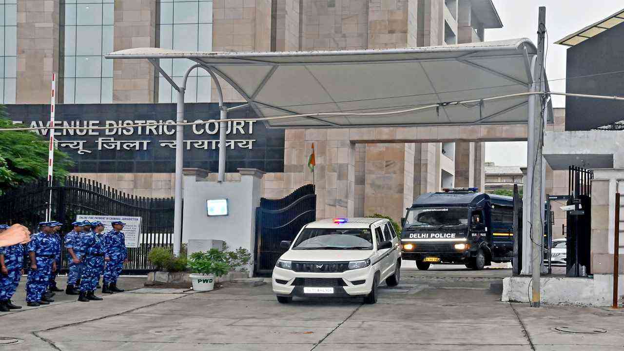 NEET पेपर लीक: दिनेश और विकास बिवाल की जमानत पर CBI से जवाब तलब, 23 जुलाई को सुनवाई...