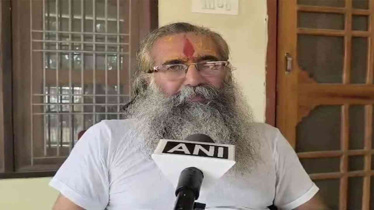 राम मंदिर दान घोटाला विवाद: महंत दिनेंद्र दास ने चंपत राय का किया बचाव