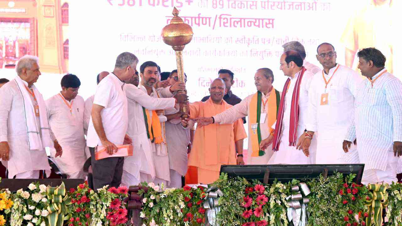 कांवड़ यात्रा में अनुशासनहीनता स्वीकार नहीं, उपद्रव का प्रयास करने वाले को कान पकड़कर बाहर कर देंः मुख्यमंत्री