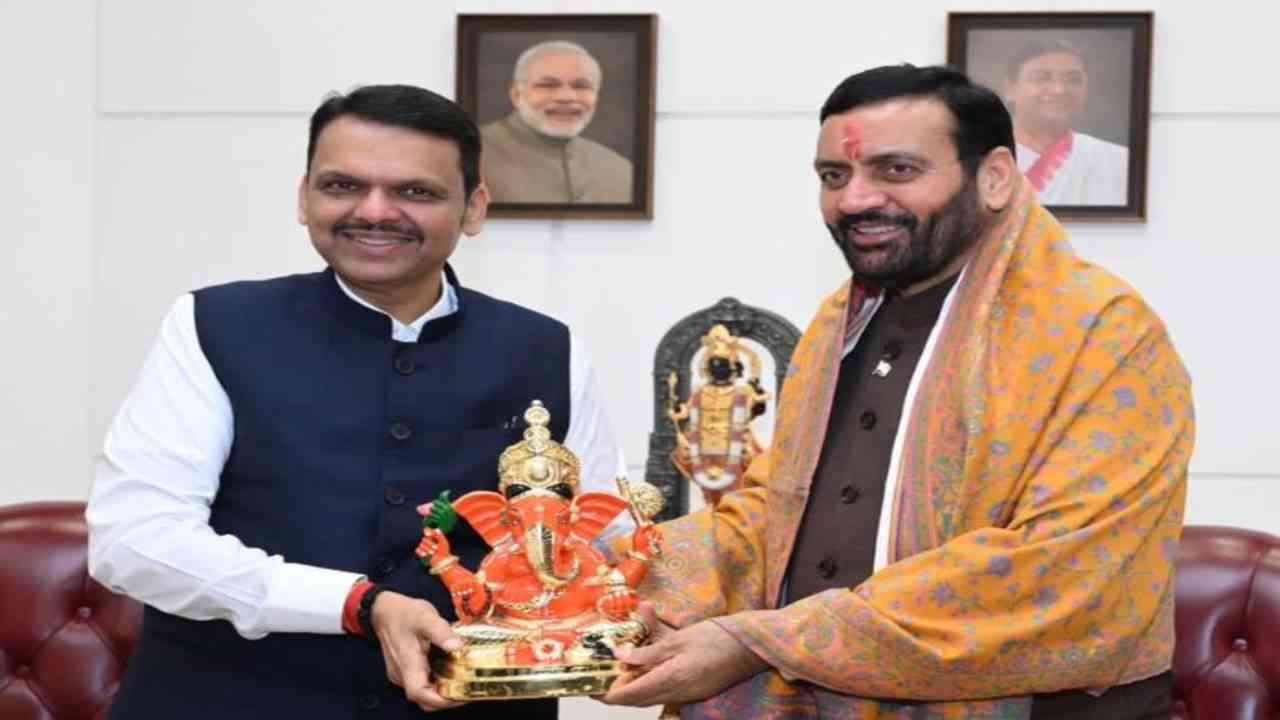 हरियाणा-महाराष्ट्र मिलकर बनाएंगे शौर्य स्मारक, सीएम सैनी ने फडणवीस से की मुलाकात