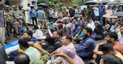 सालों की मेहनत, फिर नौकरी पर संकट: हाईकोर्ट की राहत के बाद दफ्तर लौटे JSSC-CGL उम्मीदवार