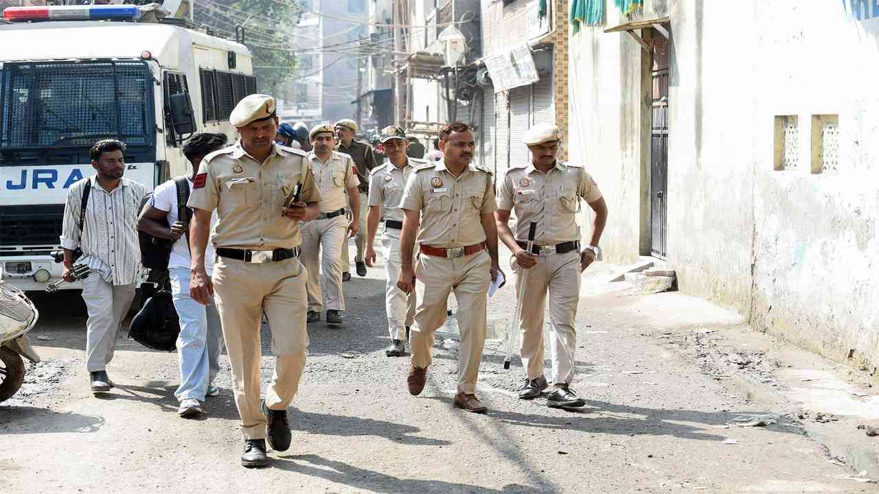 उन्नाव रेप पीड़िता की पहचान सोशल मीडिया पर उजागर, दिल्ली पुलिस ने दर्ज की FIR