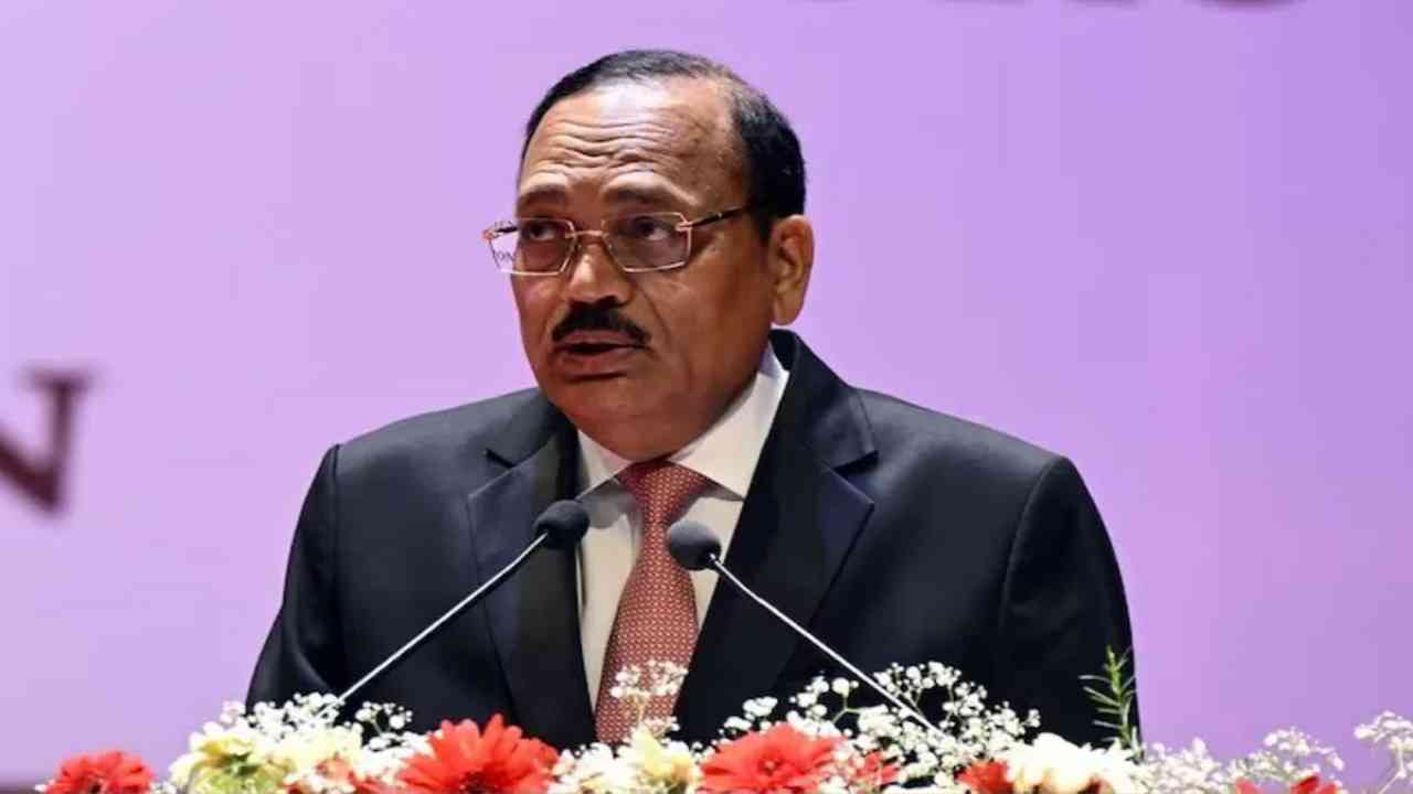 छात्रों को विरोध का पूरा अधिकार, गलती पर पूरे बैच को सजा नहीं दी जा सकती: CJI सूर्यकांत