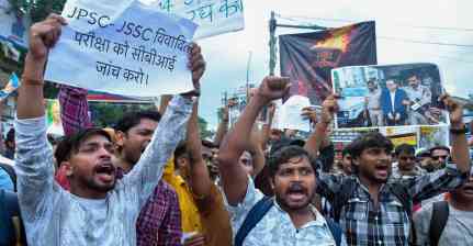 JPSC Protest: सरकार से वार्ता के लिए 11 सदस्यीय प्रतिनिधिमंडल तैयार, वकील और विशेषज्ञ भी होंगे शामिल