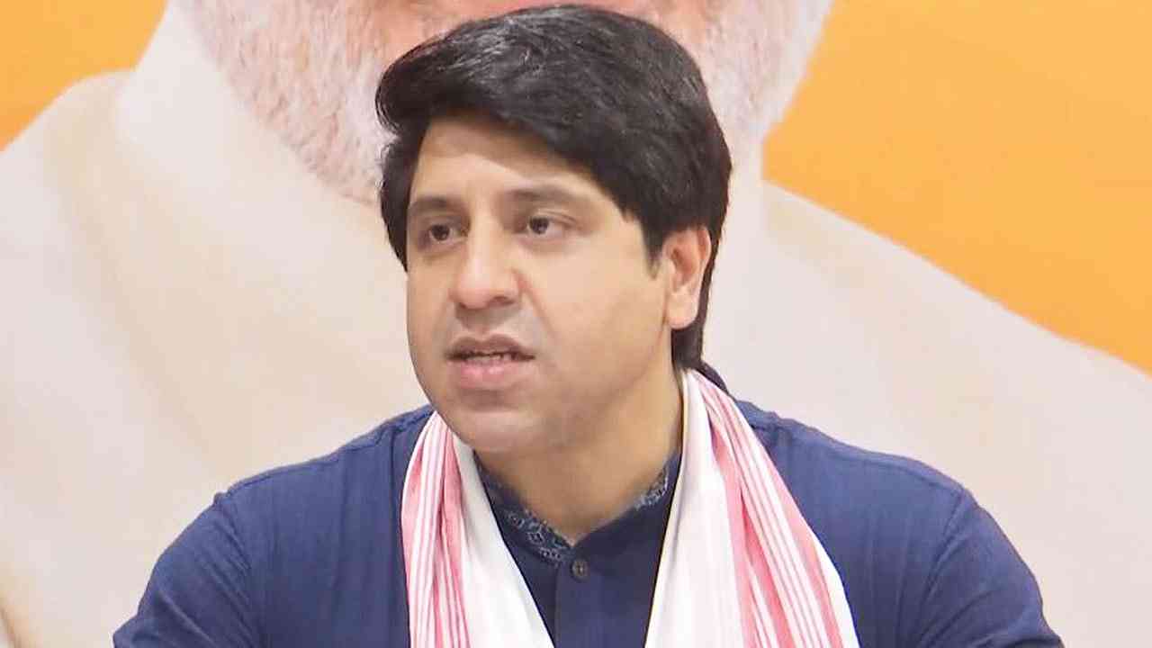 टैक्स देकर मिडिल क्लास को क्या मिलता है? BJP छोड़ते ही शहजाद पूनावाला ने सरकारों से पूछे तीखे सवाल