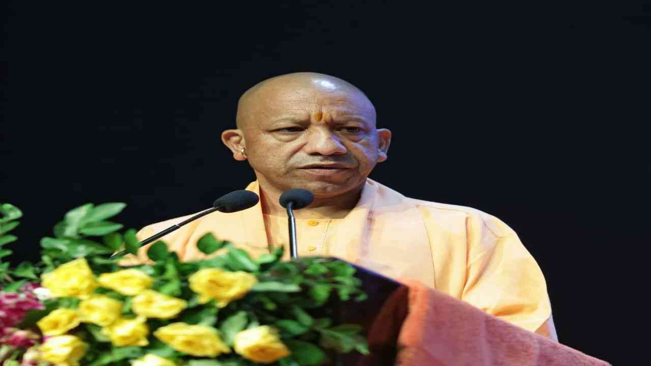 योगी सरकार की पहलः आईएएस-आईपीएस और आईएफएस अधिकारी हर माह विद्यार्थियों से करेंगे संवाद