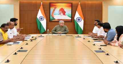 Kerala railway projects worth over Rs 20,000 crore under execution; Vaishnaw meets MPs to discuss network expansion
