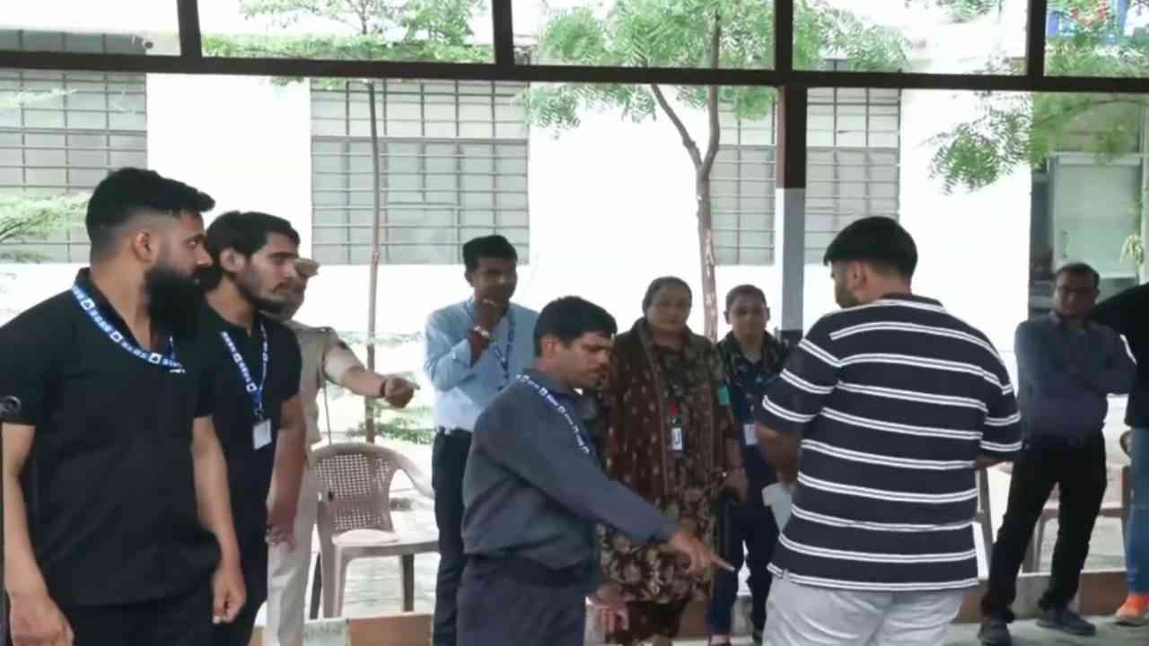 13 बार गई बिजली, अब दोबारा NEET PG परीक्षा; जयपुर में री-एग्जाम जारी