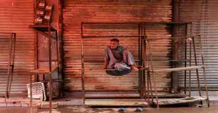 Pakistan: Punjab govt weighs early market closures as traders oppose federal austerity measures