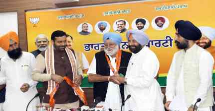 Punjab Politics: प्रकाश सिंह बादल के करीबी रहे मेजर भूपिंदर सिंह ढिल्लों BJP में शामिल, जानिए कौन हैं ‘मेजर भूप’