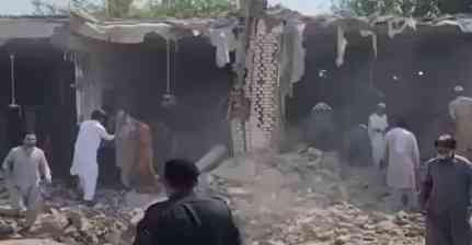 Pakistan Blast: कोहाट में नमाज के दौरान जोरदार धमाका, मस्जिद क्षतिग्रस्त; कई लोग घायल