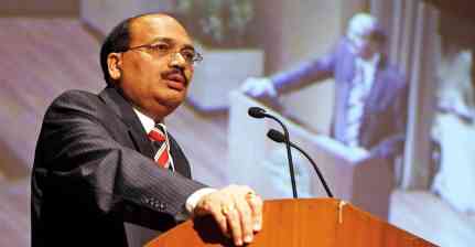 GBU छात्र को ₹5 लाख के नोटिस पर सुप्रीम कोर्ट नाराज, CJI सूर्यकांत ने गौतम बुद्ध नगर DM से मांगा जवाब