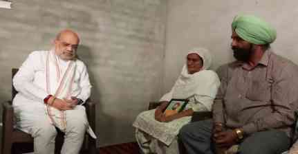 Amit Shah meets family of Bikramjit Singh in Gurdaspur, allegedly killed for raising voice against drug trade