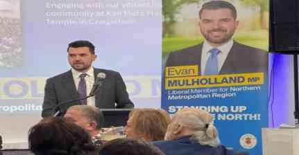 "Bum Bum Bole Baba": Victoria's Shadow Minister Evan Mulholland joins devotees at Hindu temple