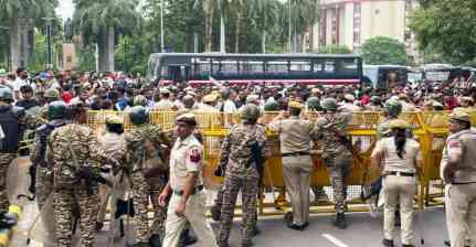 CP Tiranga March: कनॉट प्लेस में CJP के प्रदर्शन से पहले दिल्ली पुलिस सख्त, अभिजीत दीपके पर कार्रवाई की चेतावनी