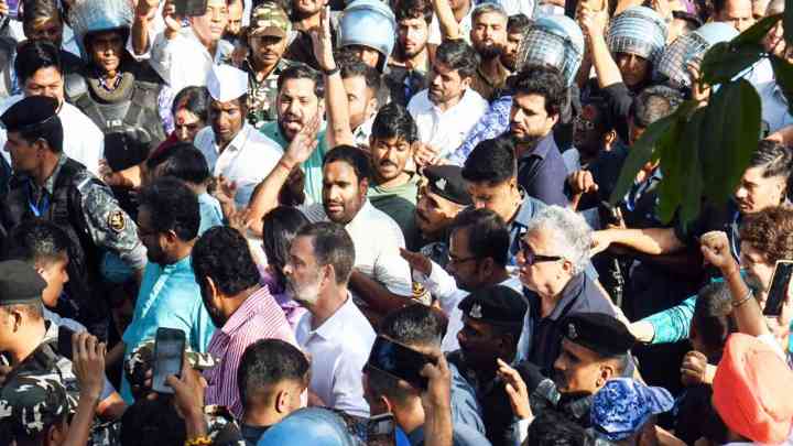 Voter List row escalates as INDIA b loc MPs move to Jantar Mantar