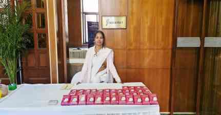 स्वयं सहायता समूह से मिली ताकत, सैनिटरी नैपकिन का कारोबार खड़ा कर 30 गांवों तक पहुंचाया